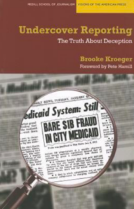 Buku “Undercover Reporting: The Truth About Deception” yang ditulis oleh NYU professor Brooke Kroeger (Gambar: tangkapan layar)
